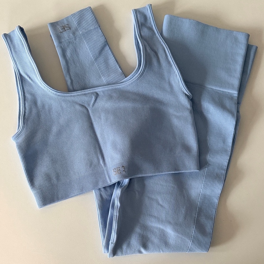SET Active SCULPTFLEX Blue Lagoon Leggings and Bra Set - Medium
